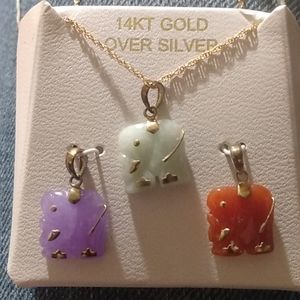 Vintage NIB 14kt gold VS 18in chain with 3 jade carved elephant pendants